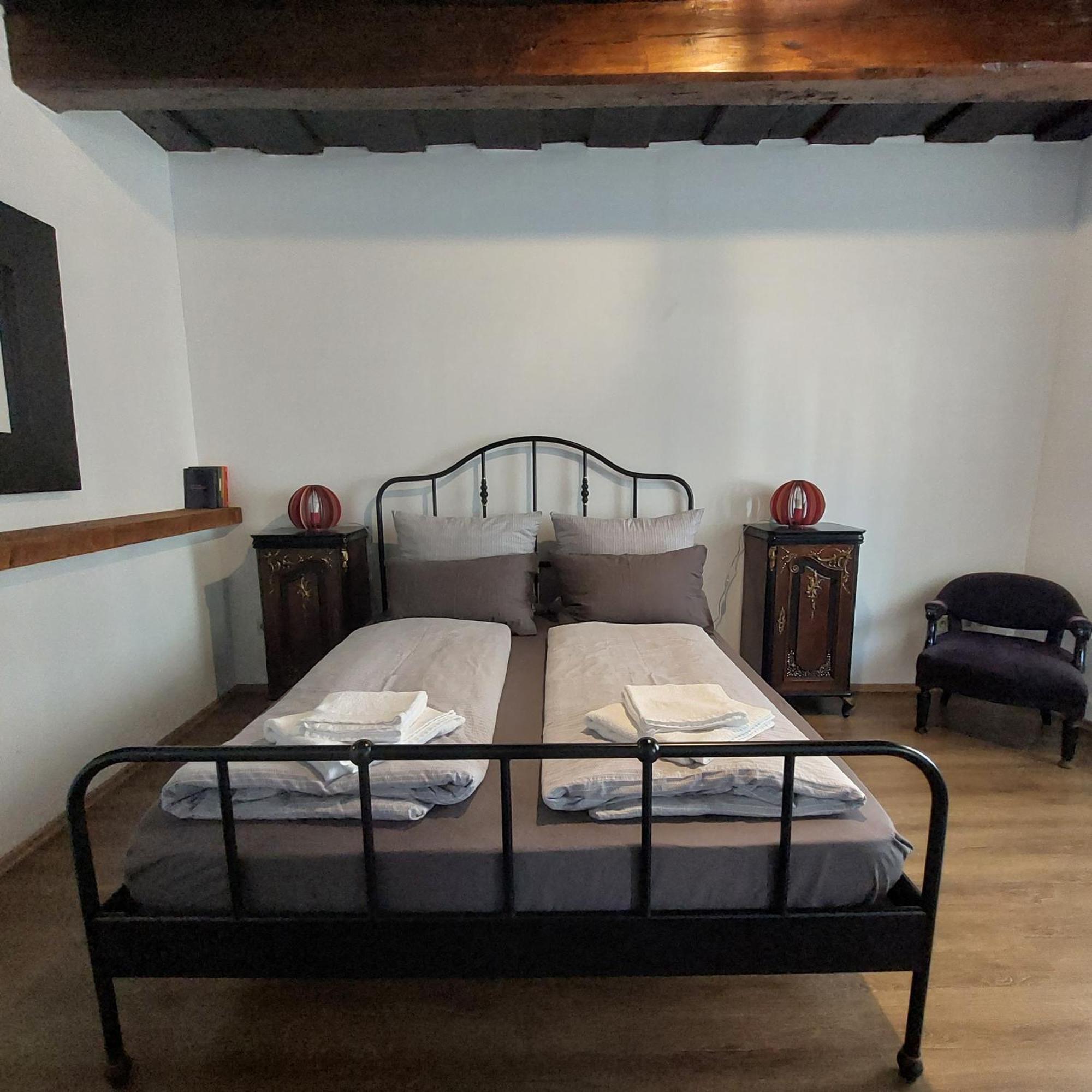 Feher Barany Apartment Szigliget Szoba fotó